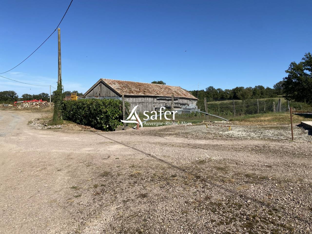 Explotaci&oacute;n av&iacute;cola En venta Allier