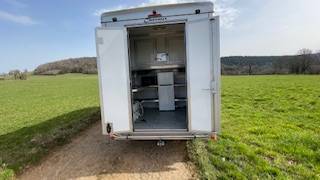 Furgoneta para caballos Renault RENAULT MASTER  2023 De segunda mano