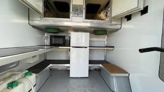 Furgoneta para caballos Renault RENAULT MASTER  2023 De segunda mano