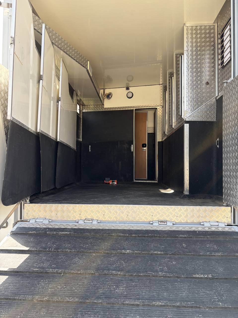 Cami&oacute;n para caballos Renault  2001 De segunda mano