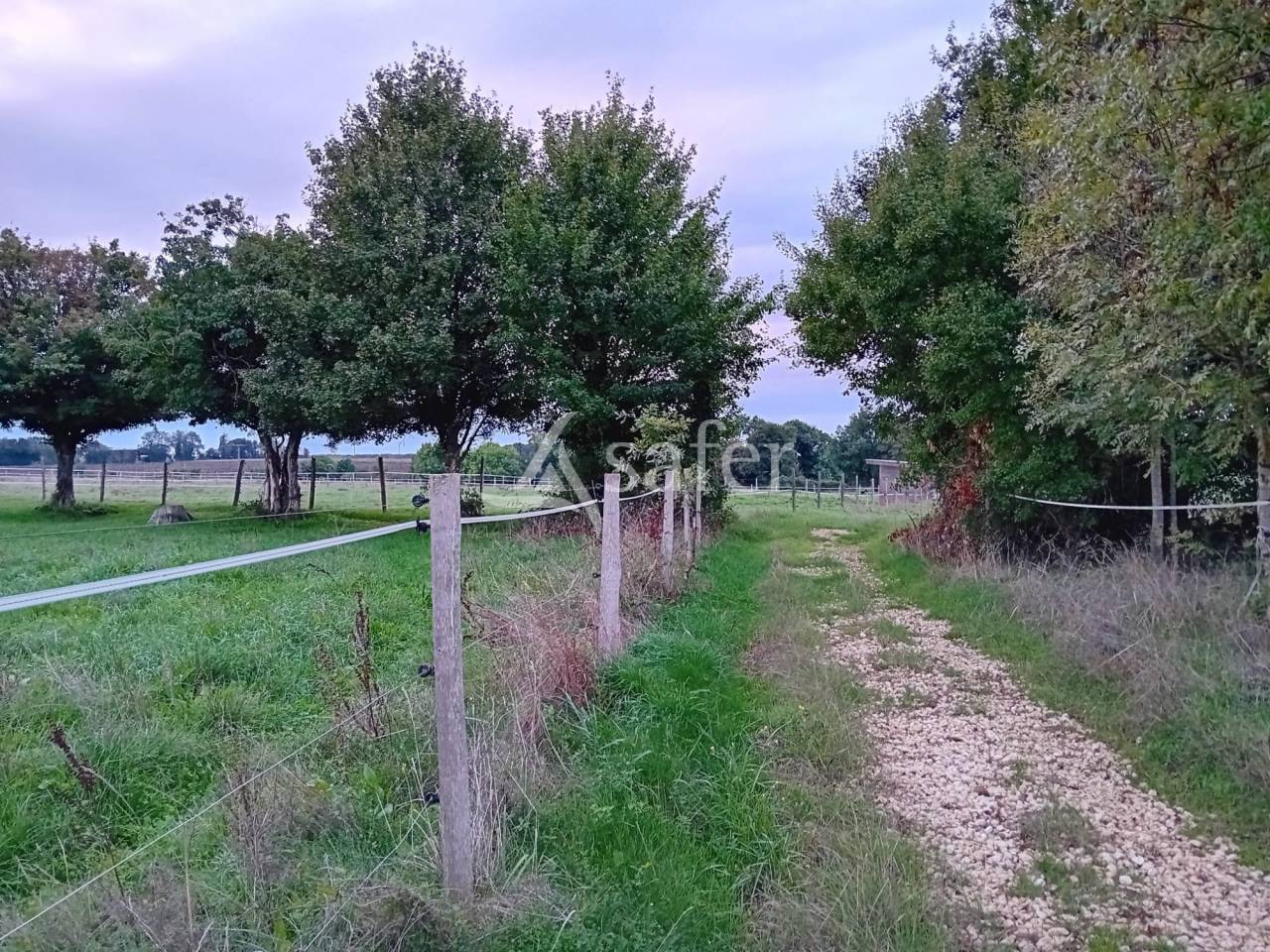 Propiedad ecuestre En venta Charente Mar&iacute;timo