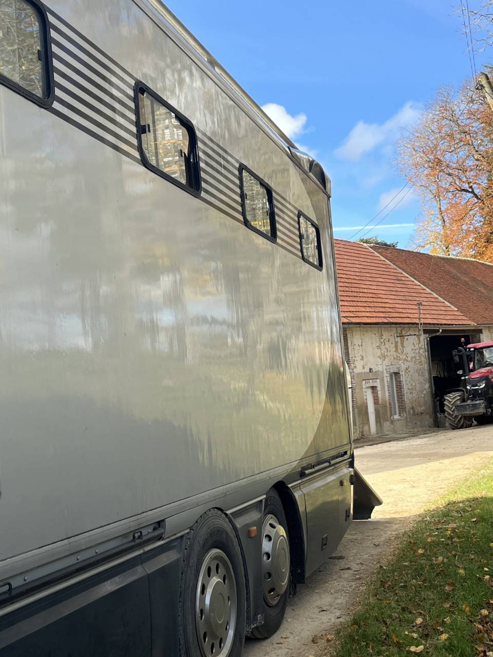 Cami&oacute;n para caballos Renault Premium 2012 De segunda mano