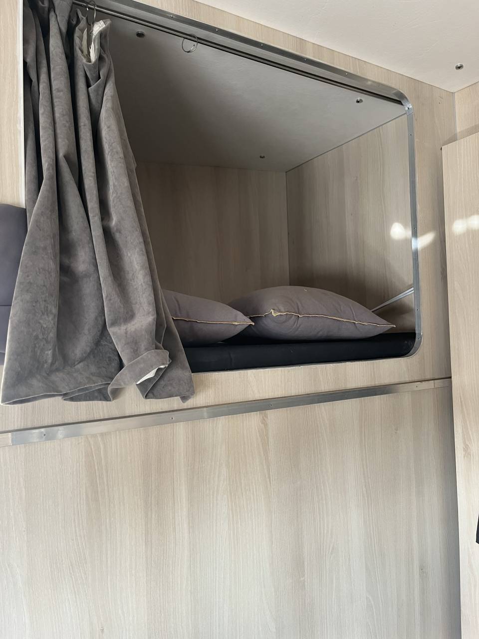 Cami&oacute;n para caballos Renault Premium 2012 De segunda mano