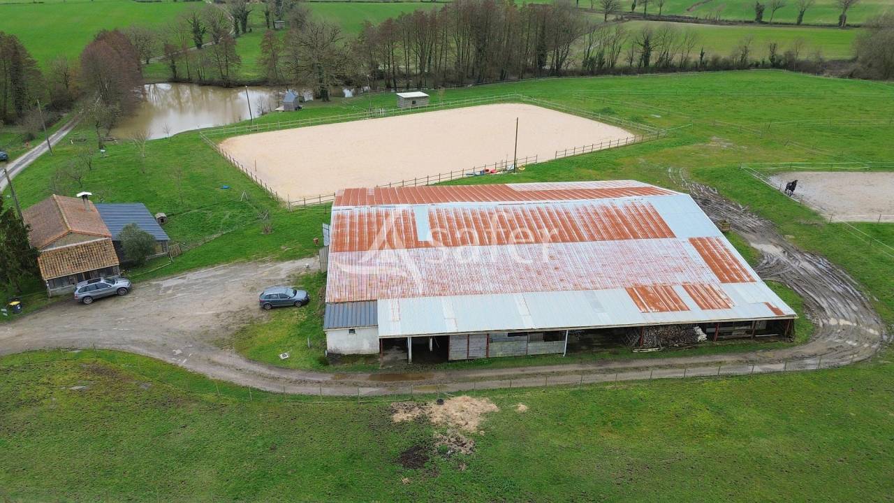 Propiedad ecuestre En venta Deux-S&egrave;vres