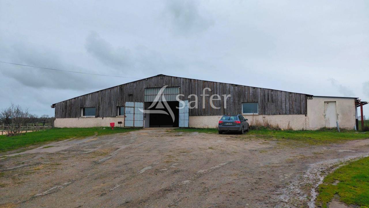 Propiedad ecuestre En venta Deux-S&egrave;vres