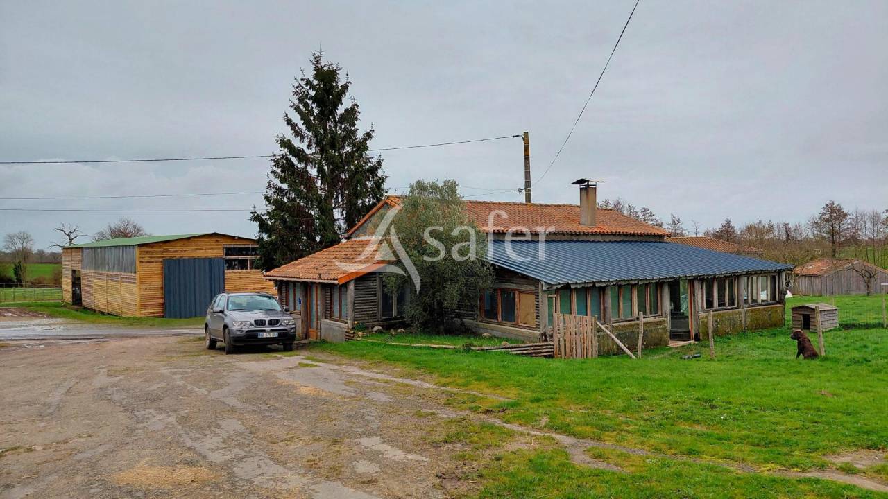 Propiedad ecuestre En venta Deux-S&egrave;vres