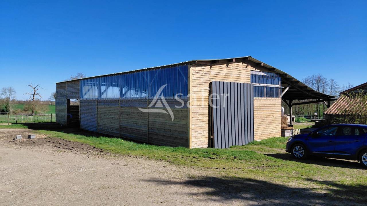 Propiedad ecuestre En venta Deux-S&egrave;vres