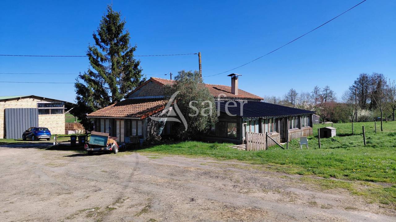 Propiedad ecuestre En venta Deux-S&egrave;vres