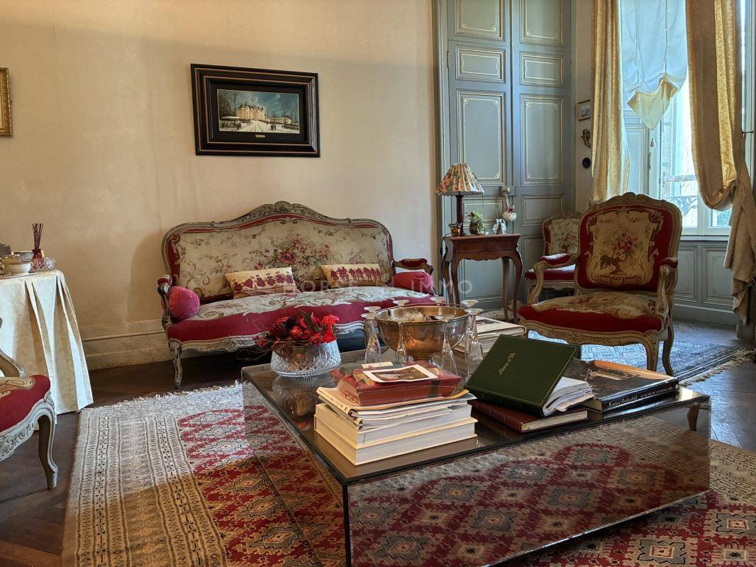 Bonita residencia ecuestre En venta Vend&eacute;e