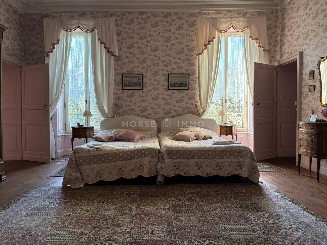 Bonita residencia ecuestre En venta Vend&eacute;e