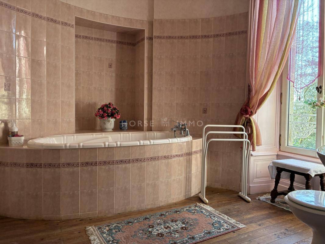 Bonita residencia ecuestre En venta Vend&eacute;e