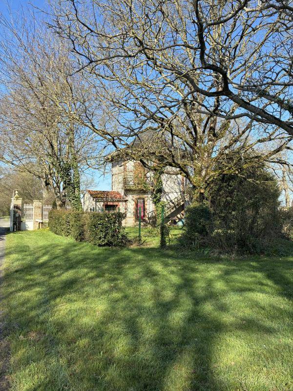 Bonita residencia ecuestre En venta Vend&eacute;e