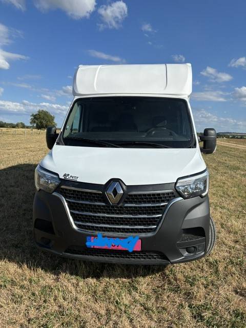 Furgoneta para caballos Renault MASTER 2021 Nuevo