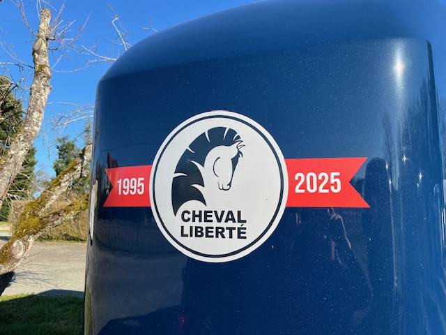 Van caballos Cheval Libert&eacute; Origins  2 Caballos 2026 Nuevo