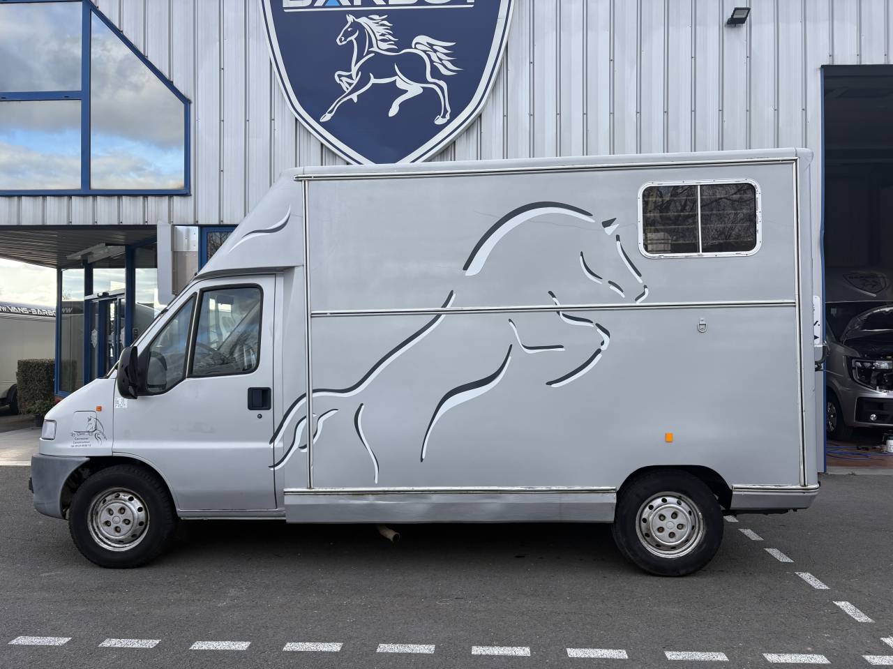 Furgoneta para caballos Les Vans AB  2000 De segunda mano