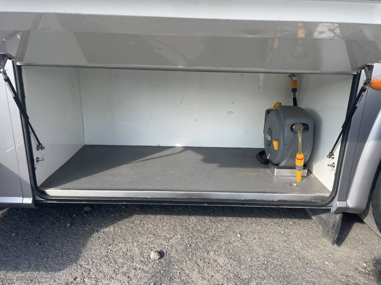 Cami&oacute;n para caballos STX FH540 2017 De segunda mano