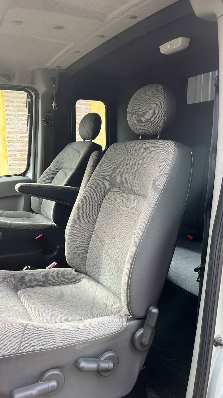 Theault Horseboxes 5 Original Deluxe