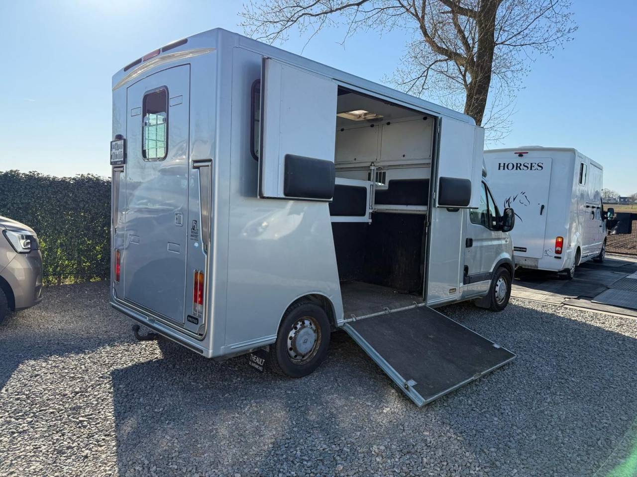 Theault Horseboxes 5 Original Deluxe