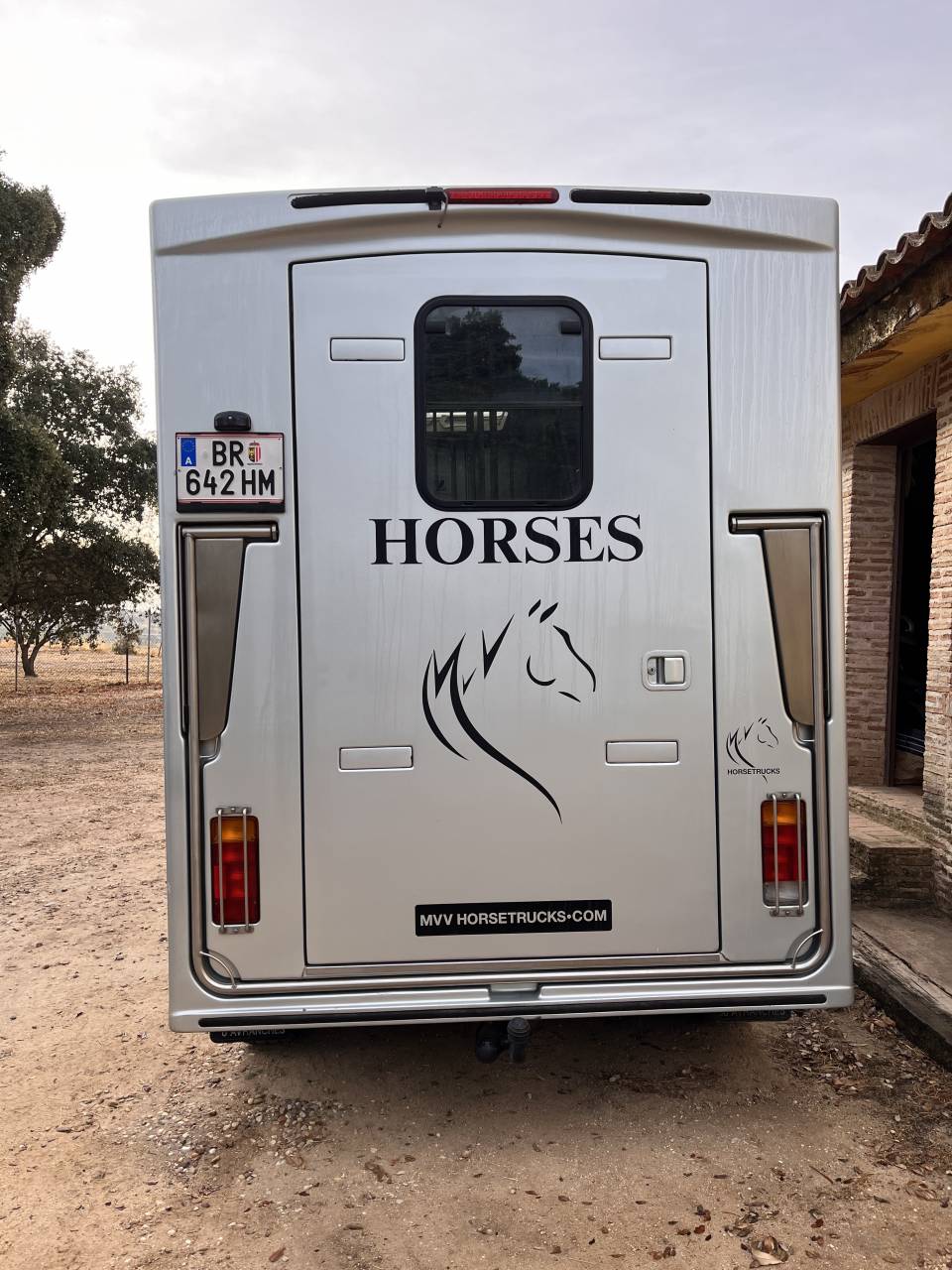Theault Horseboxes 5 Original Deluxe