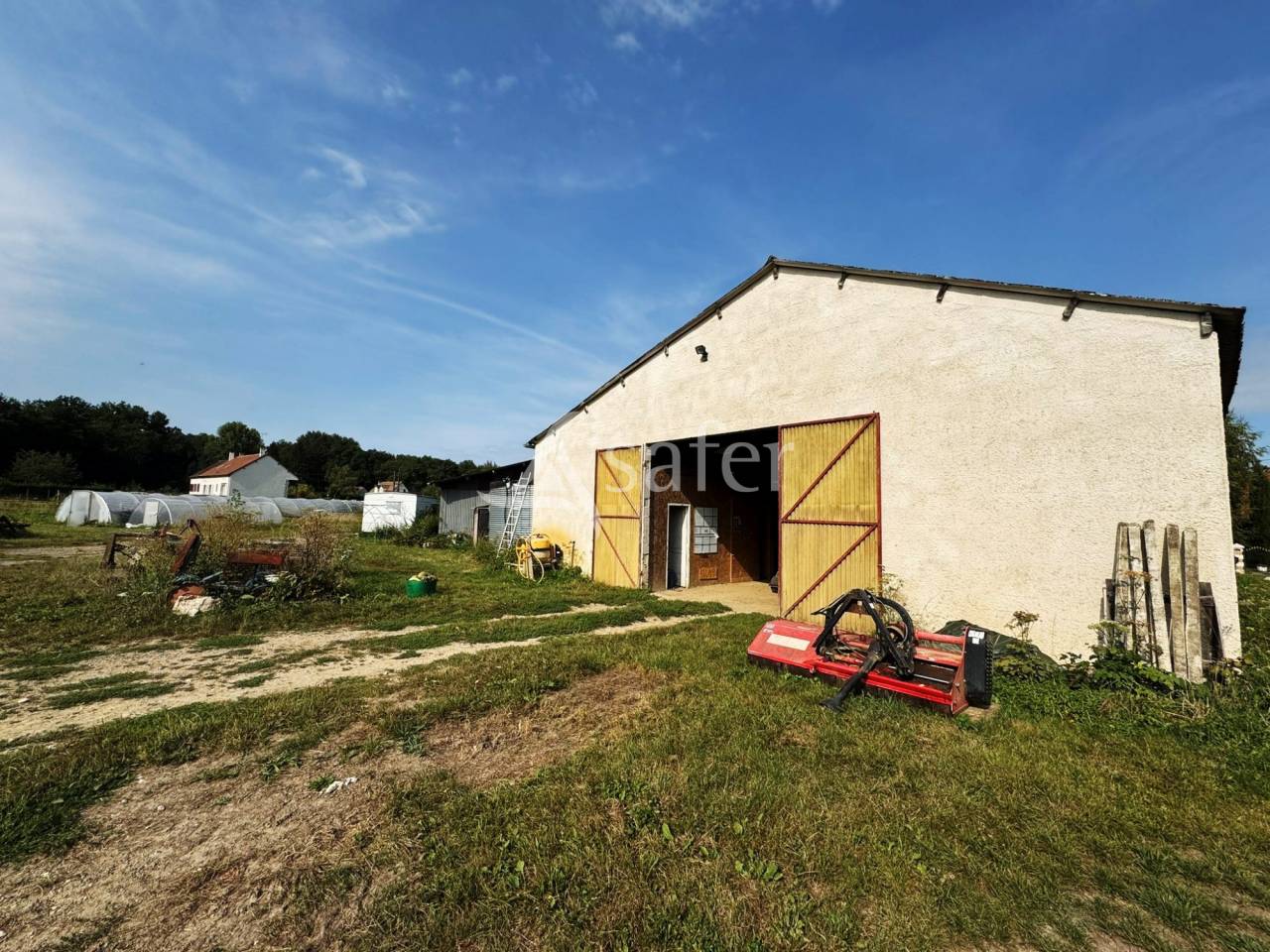 Explotaci&oacute;n av&iacute;cola En venta Sena y Marne