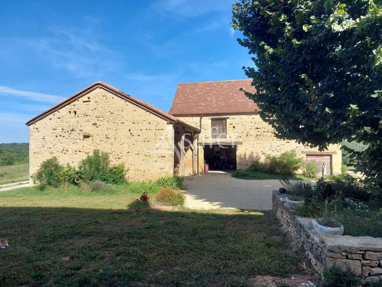 Explotaci&oacute;n agr&iacute;cola En venta Dordo&ntilde;a