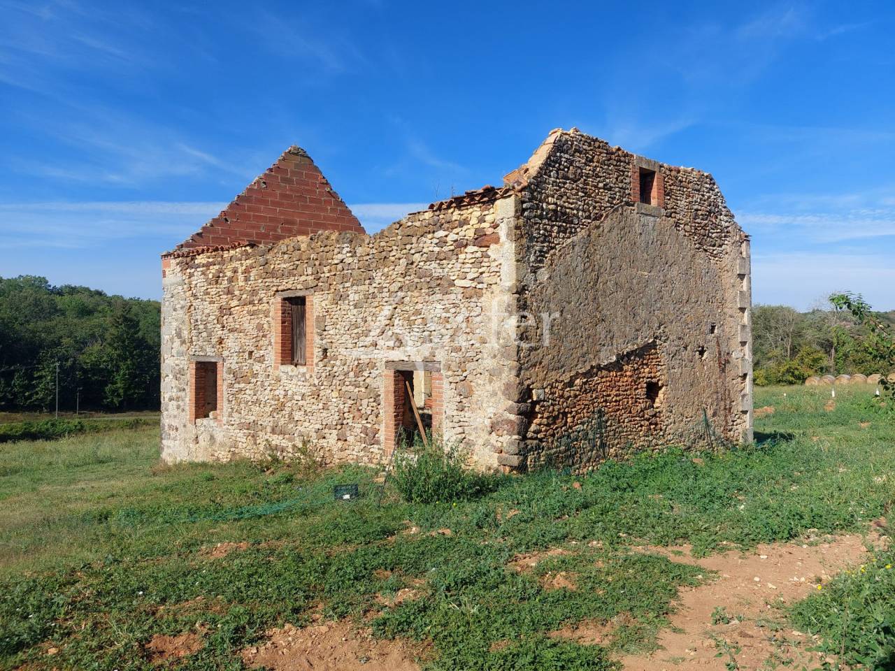 Explotaci&oacute;n agr&iacute;cola En venta Dordo&ntilde;a