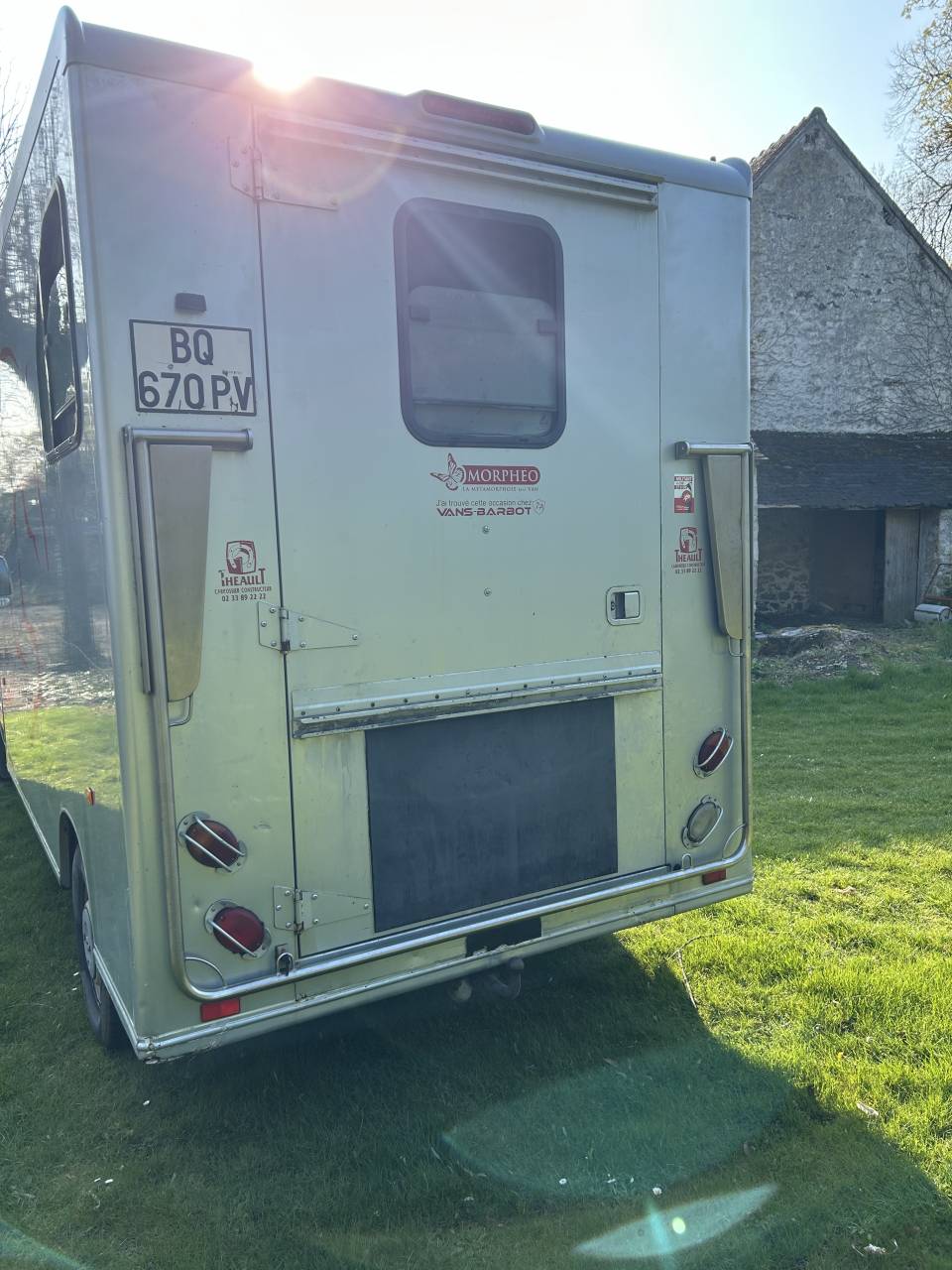 Furgoneta para caballos Renault Master 2 2006 De segunda mano