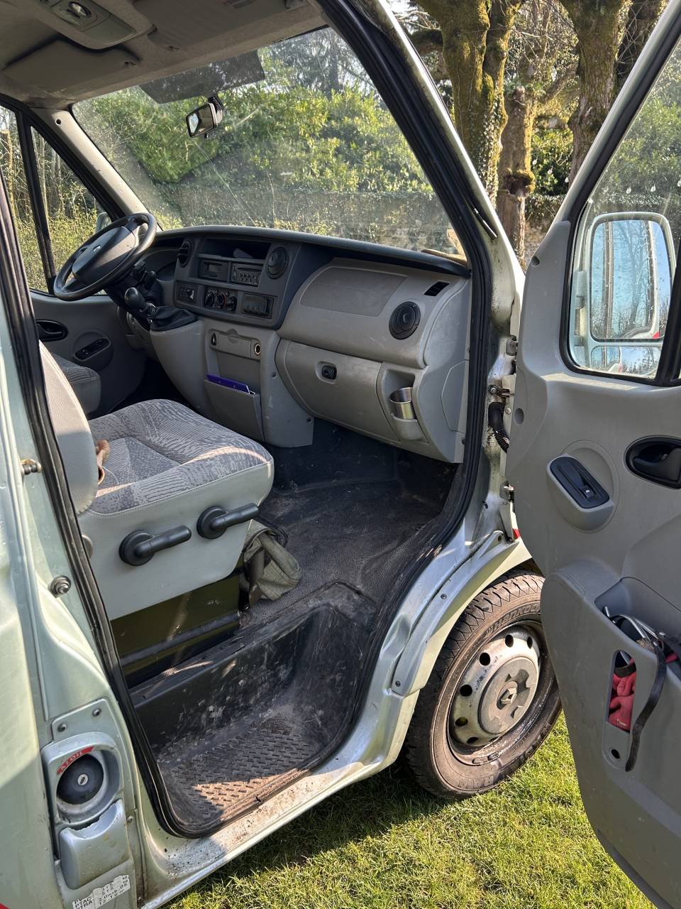 Furgoneta para caballos Renault Master 2 2006 De segunda mano