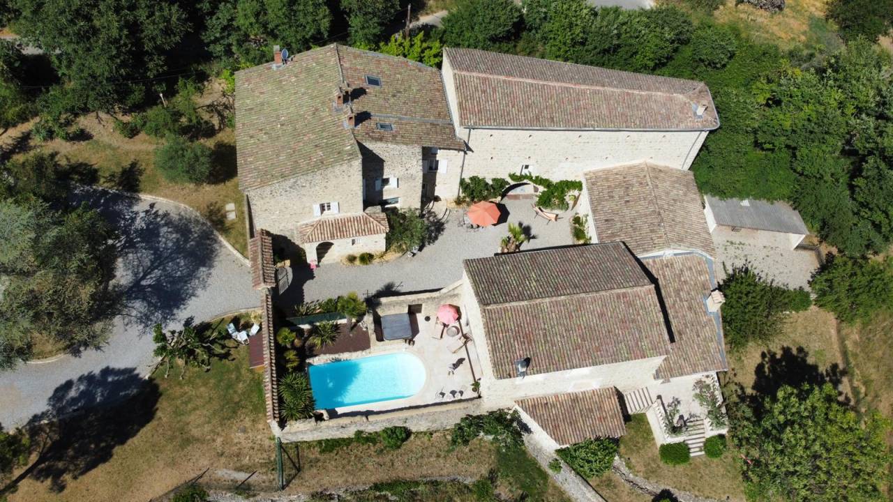 Bonita residencia ecuestre En venta Dr&ocirc;me
