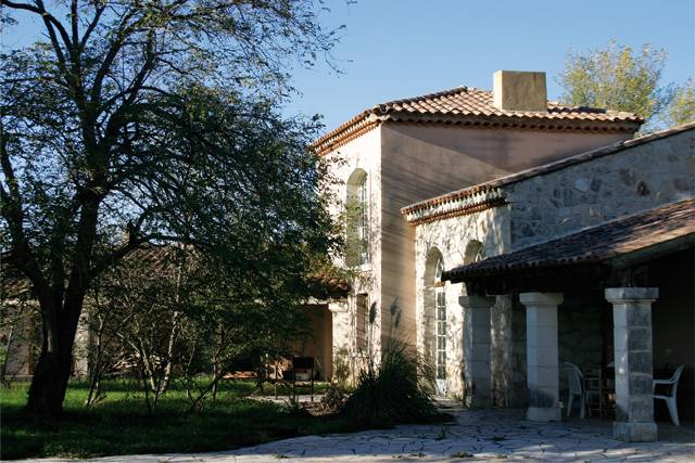 Bonita residencia ecuestre En venta Bocas del R&oacute;dano