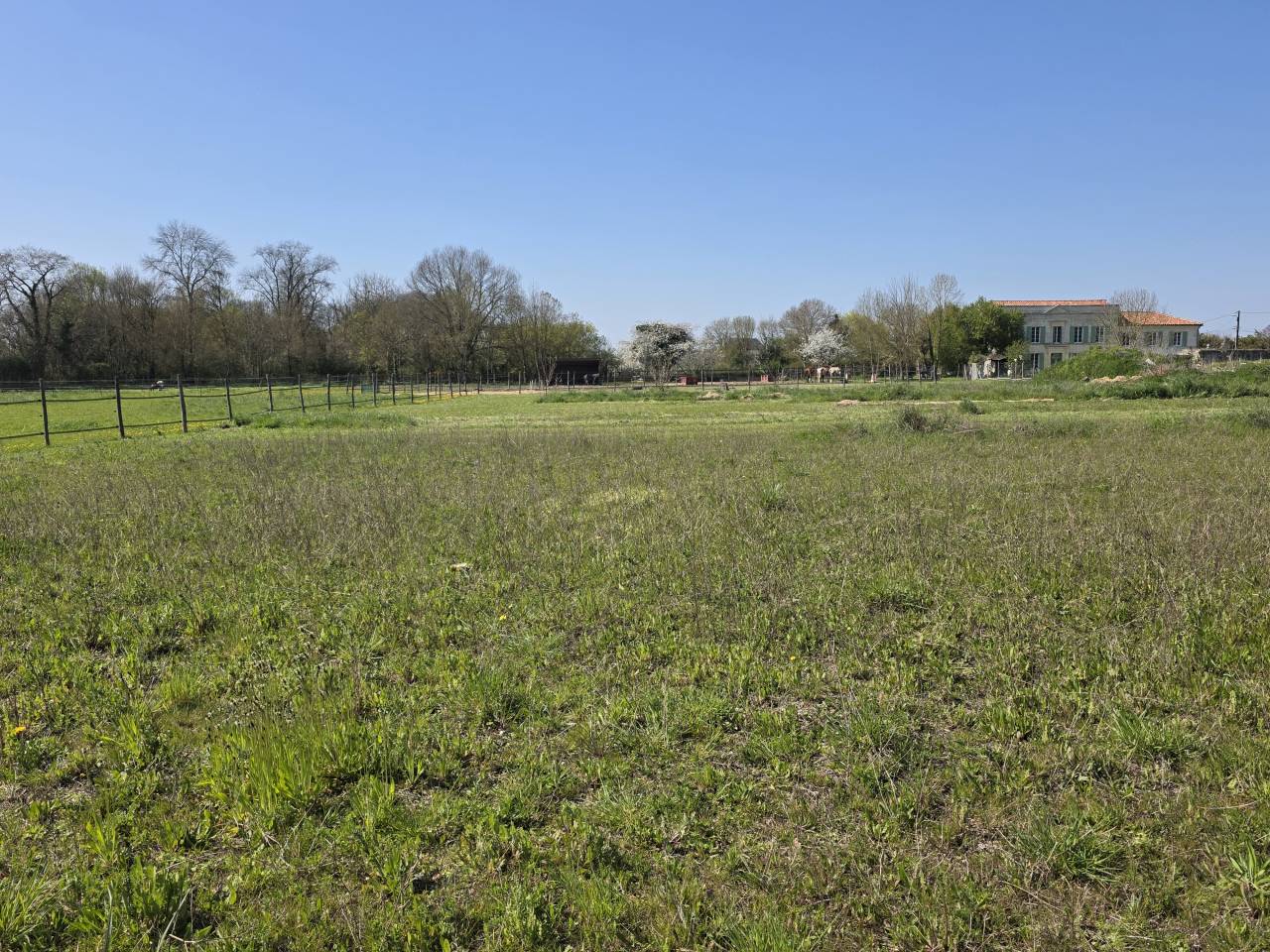 Bonita residencia ecuestre En venta Charente Mar&iacute;timo