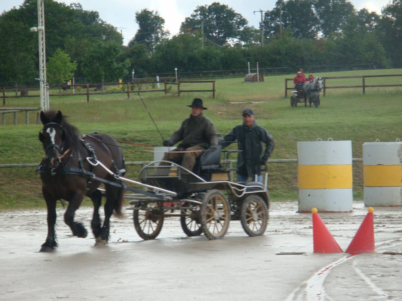 Coche enganches - Marat&oacute;n ocio   
