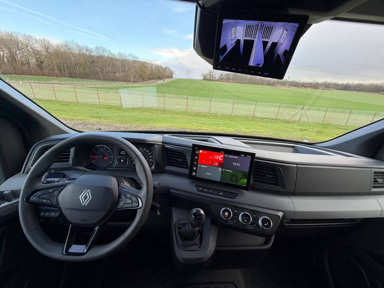 Furgoneta para caballos TBST Renault Master 2026 Nuevo