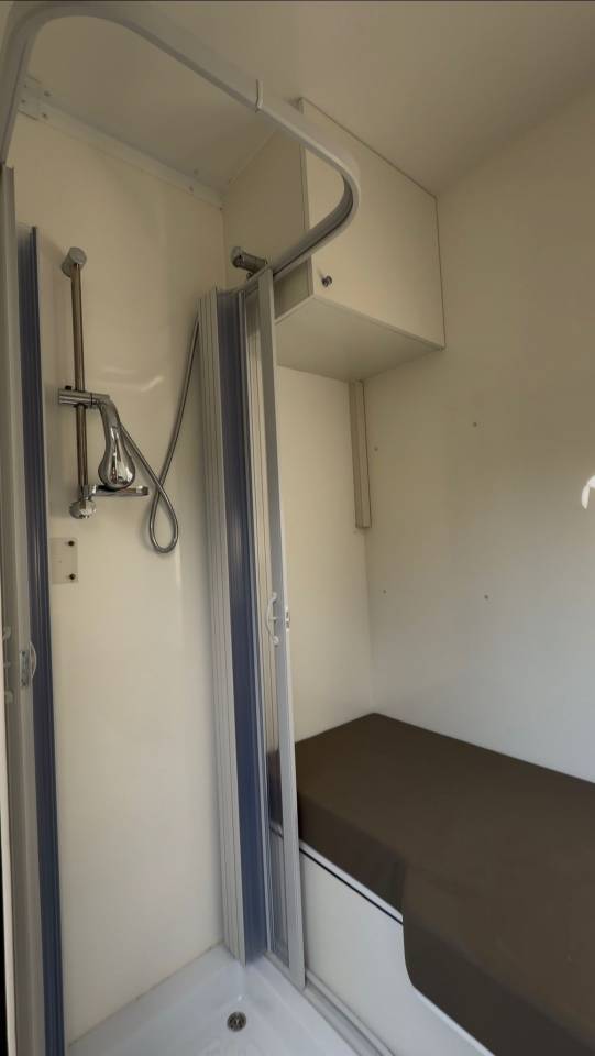 Furgoneta para caballos Trans Box living 2025 De segunda mano