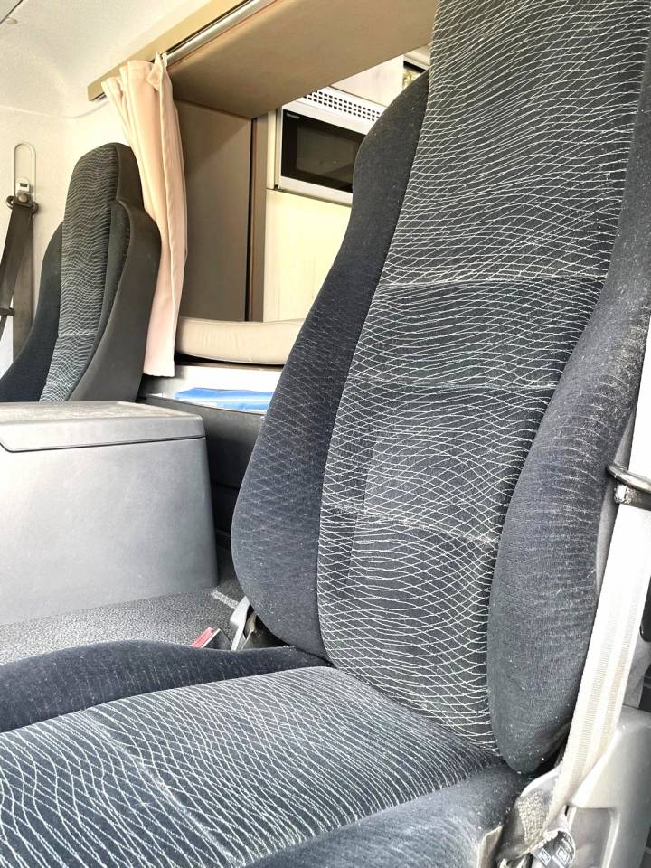 Cami&oacute;n para caballos Mercedes MERCEDES-BENZ 0 De segunda mano