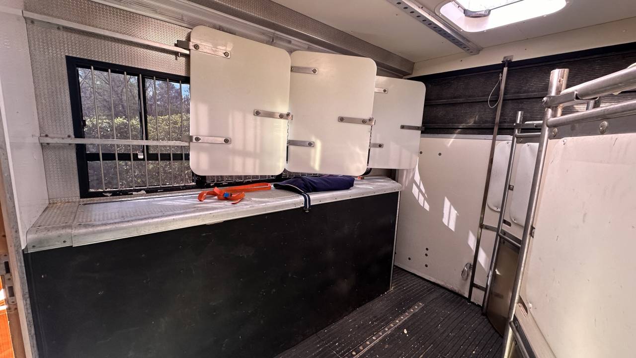 Furgoneta para caballos Oakley IVECO  2005 De segunda mano