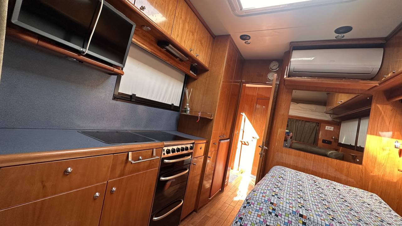 Furgoneta para caballos Oakley IVECO  2005 De segunda mano