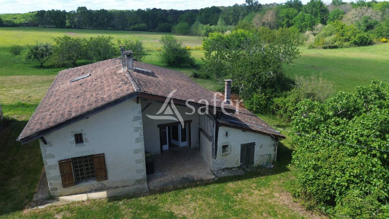 Explotaci&oacute;n agr&iacute;cola En venta Gironda