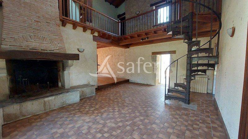 Explotaci&oacute;n agr&iacute;cola En venta Gironda