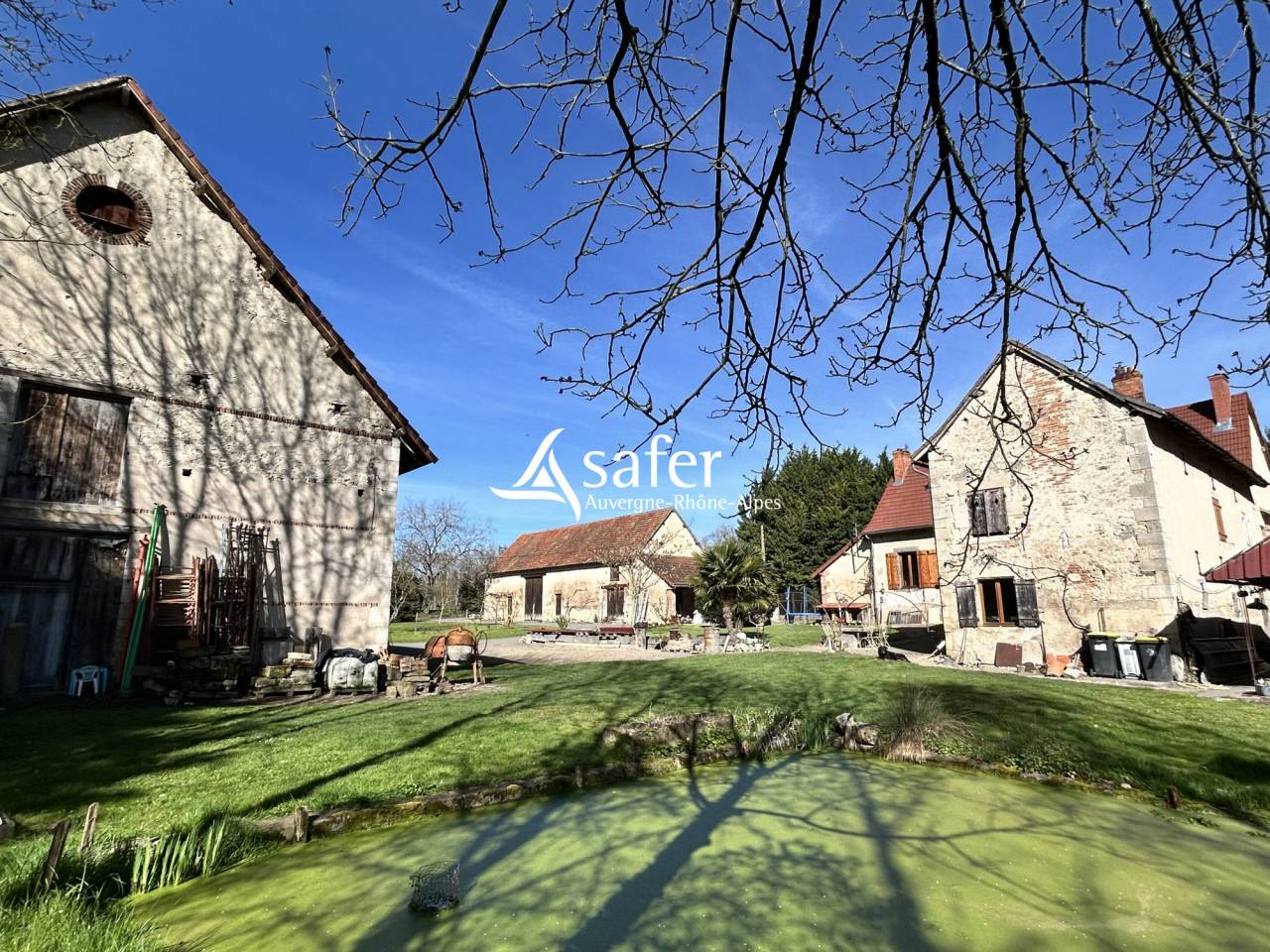 Explotaci&oacute;n cerealista En venta Allier