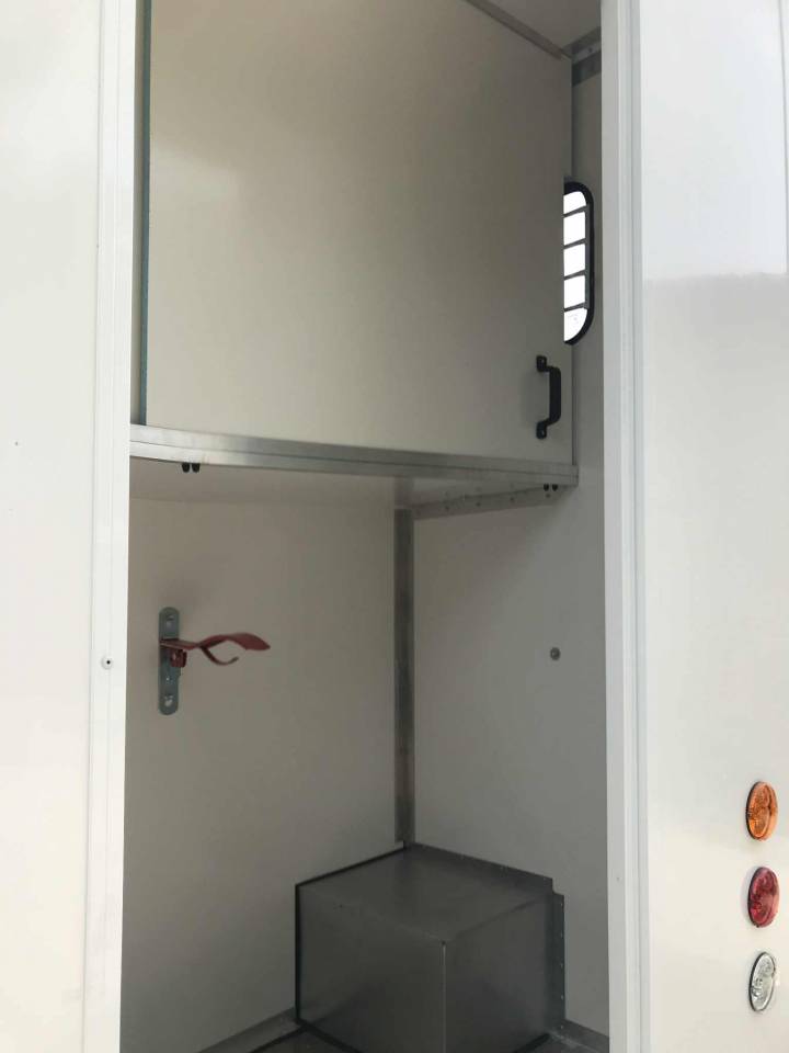 Furgoneta para caballos Renault  2017 De segunda mano