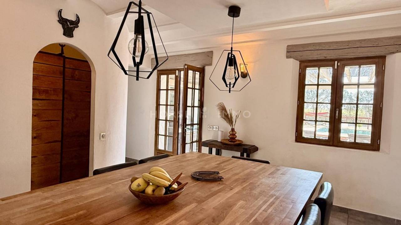 Bonita residencia ecuestre En venta Bocas del R&oacute;dano