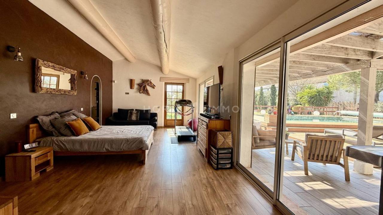 Bonita residencia ecuestre En venta Bocas del R&oacute;dano