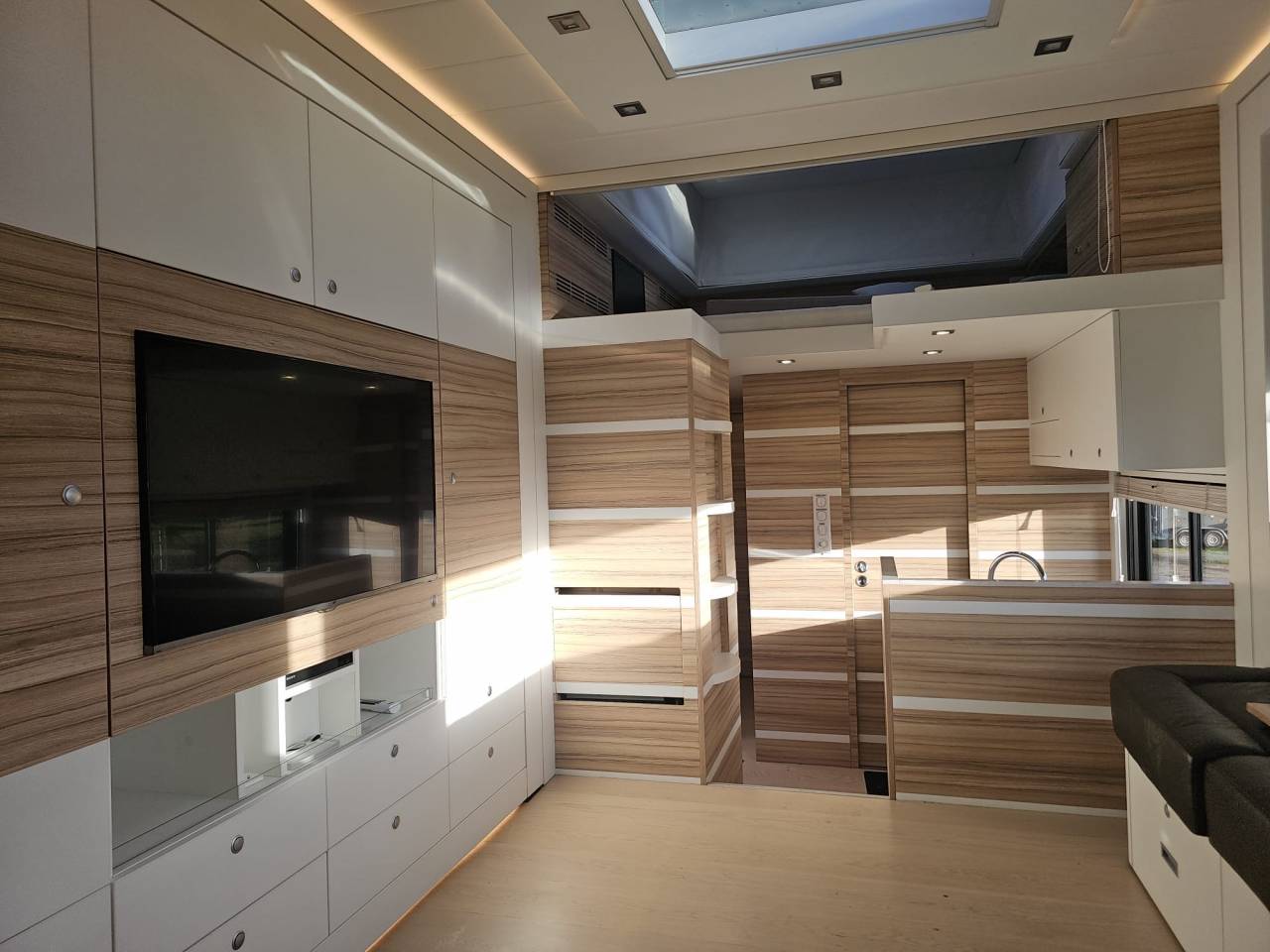 Cami&oacute;n para caballos STX  2016 De segunda mano