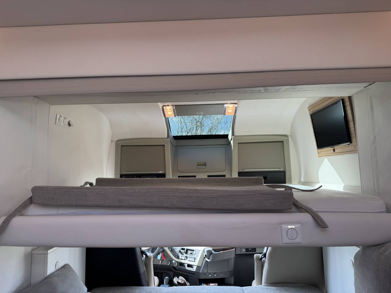 Cami&oacute;n para caballos STX  2016 De segunda mano