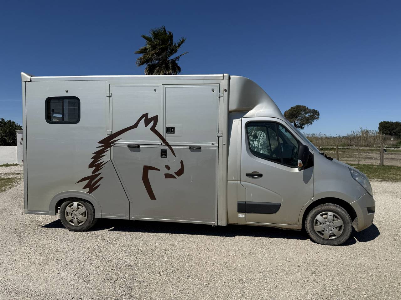 Furgoneta para caballos Renault Renault Master 2014 De segunda mano