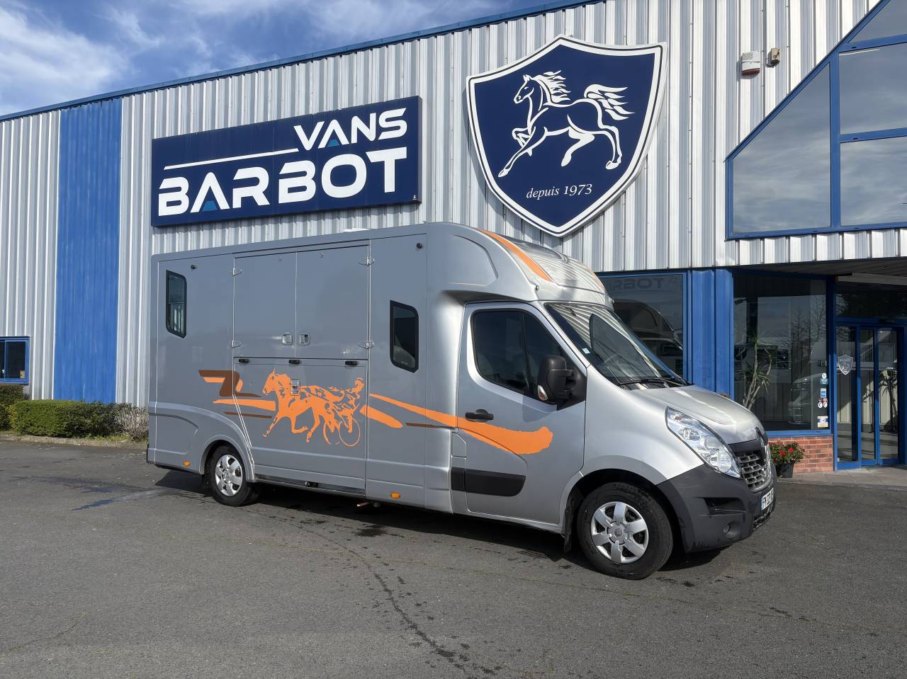 Furgoneta para caballos Theault STALLES  2019 De segunda mano