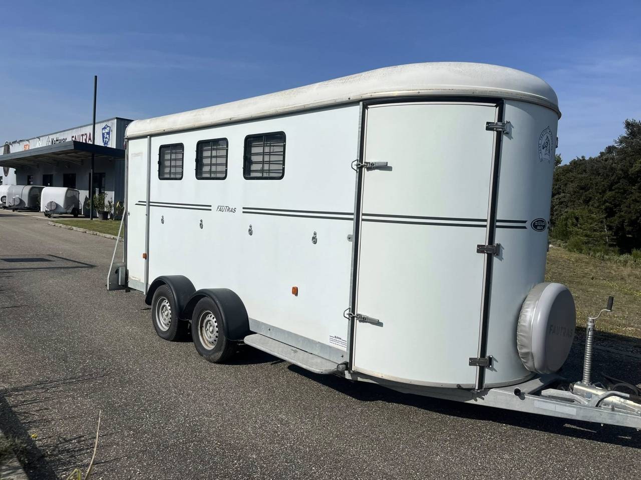 Van caballos Fautras  4 Caballos 2020 De segunda mano