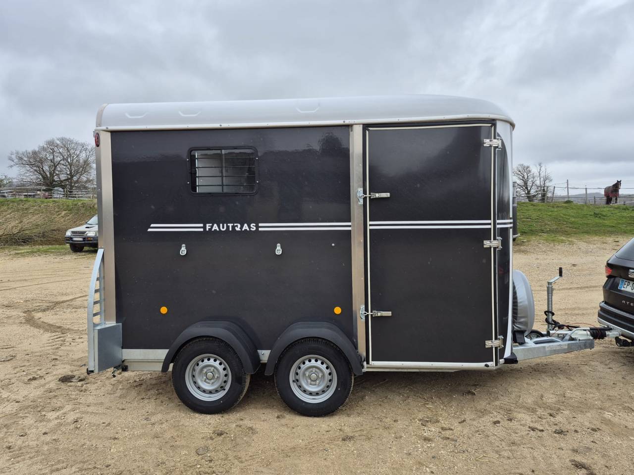 Van caballos Fautras Oblic X2 2 Caballos 2026 Nuevo