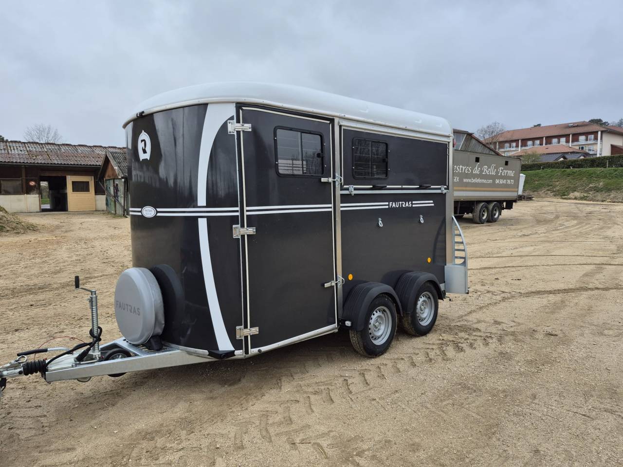 Van caballos Fautras Oblic X2 2 Caballos 2026 Nuevo